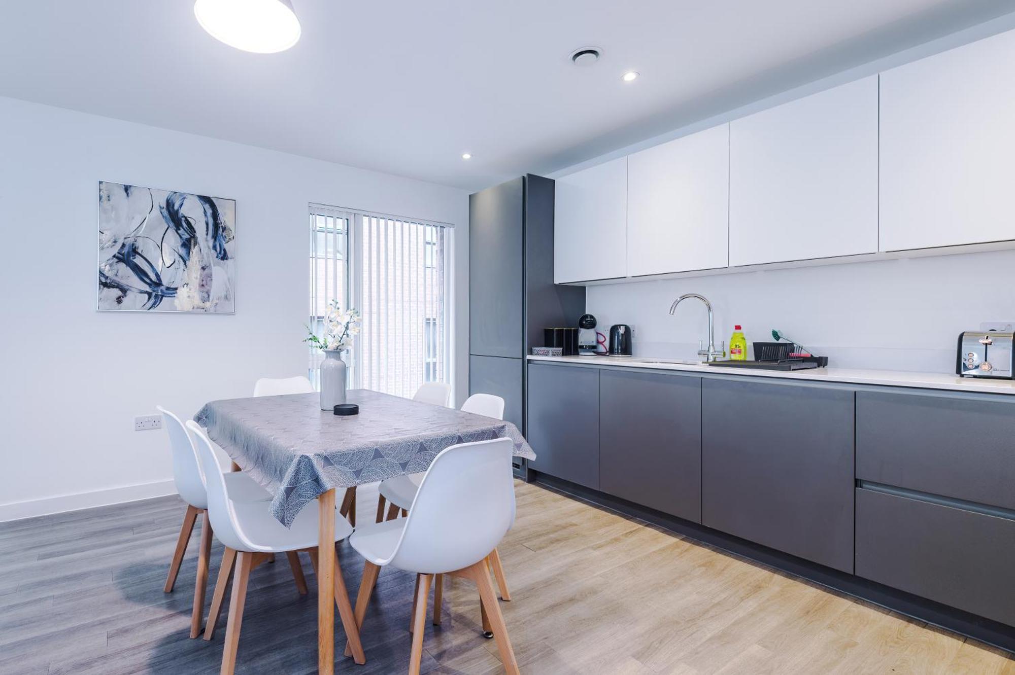 Hilltop Serviced Apartments- Northern Quarter 曼彻斯特 外观 照片